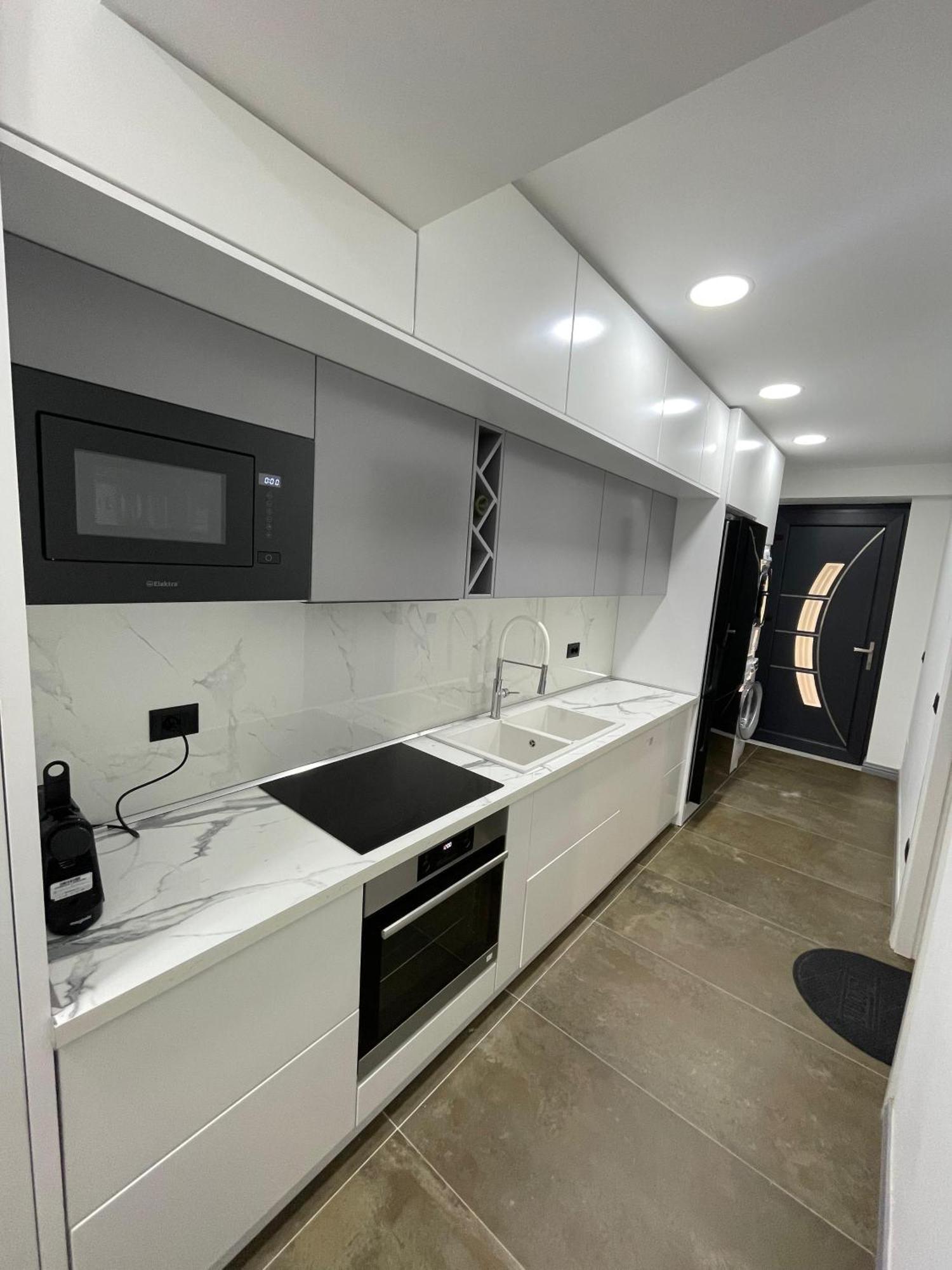Home 12 Librazhet Extérieur photo